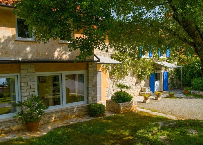 Mega By Interhome Vila